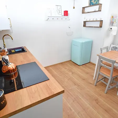 Lovely Little Cosy Apt In Prague Exterior photo