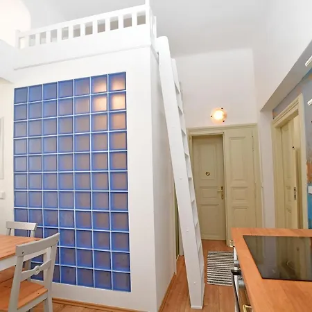 Lovely Little Cosy Apt In Prague Exterior photo
